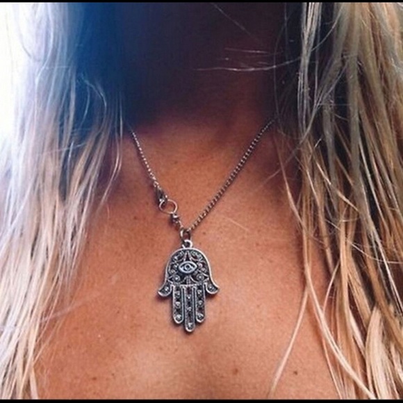 Jewelry - New Silver Hamsa Necklace